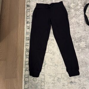 Lulu black joggers